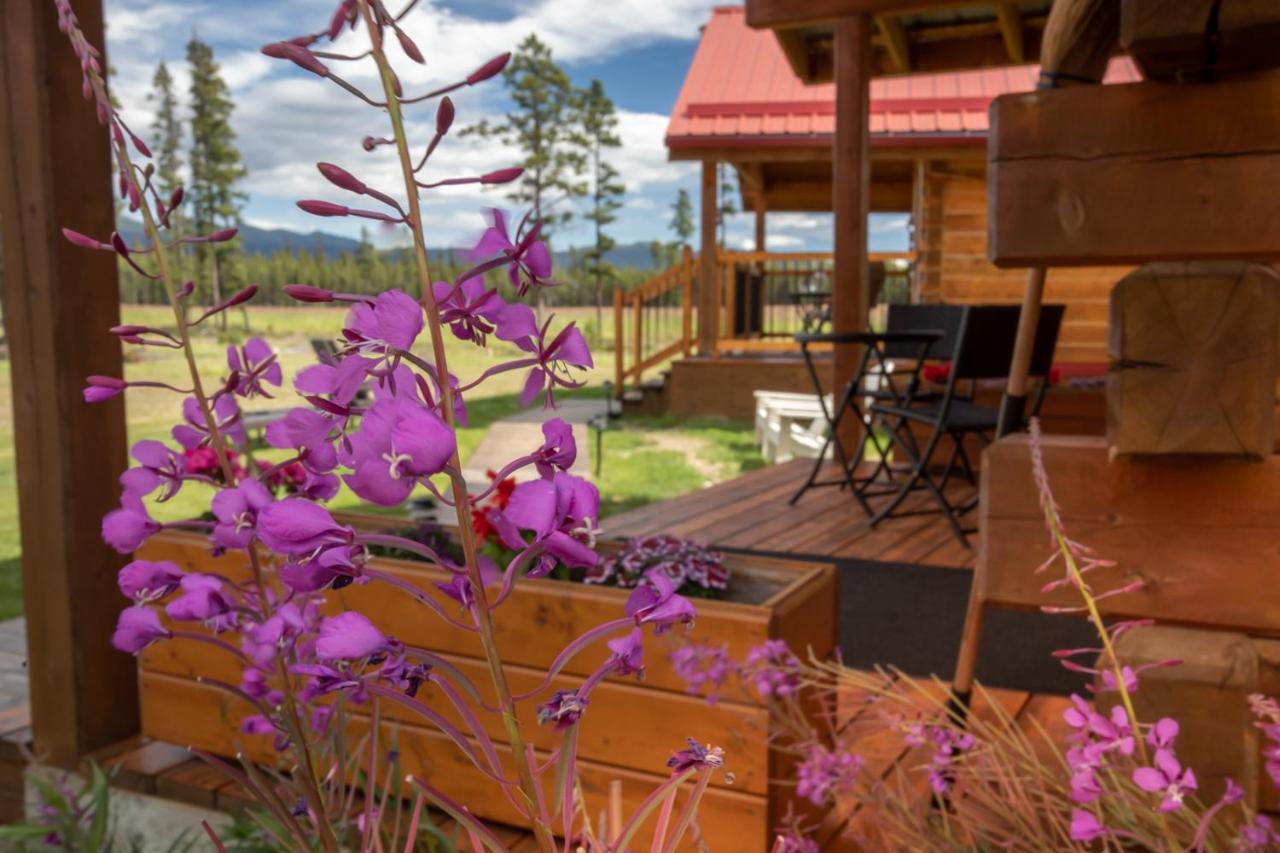 Northern Lights Resort & Spa Mount Lorne Exterior photo